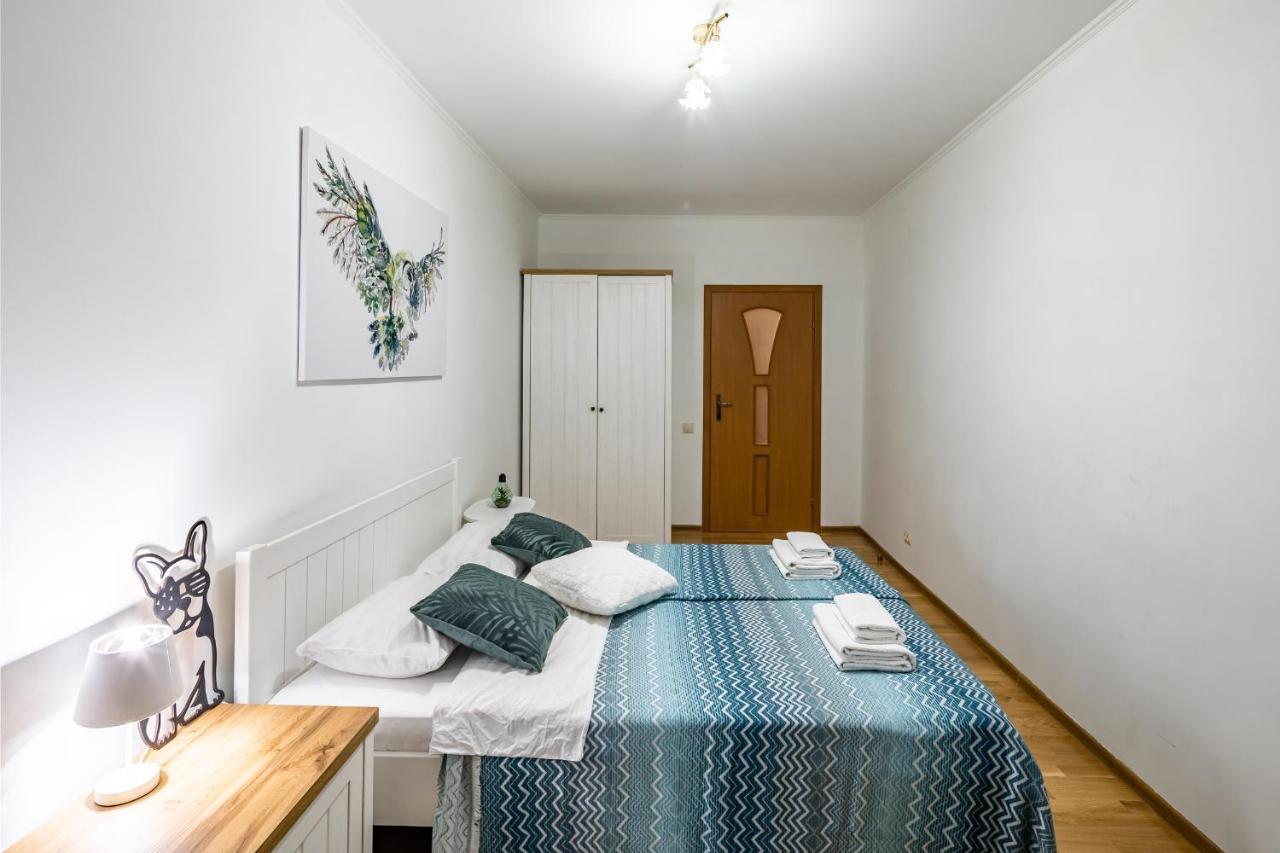 The Main Square! 2 Separated Bedrooms, Balcony Lviv Exterior photo